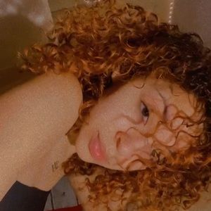 Meet your Posher, Neyla